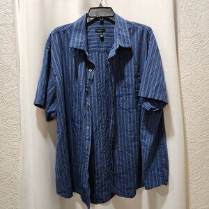 Men's short sleeve Blue and white stripe button up shirt